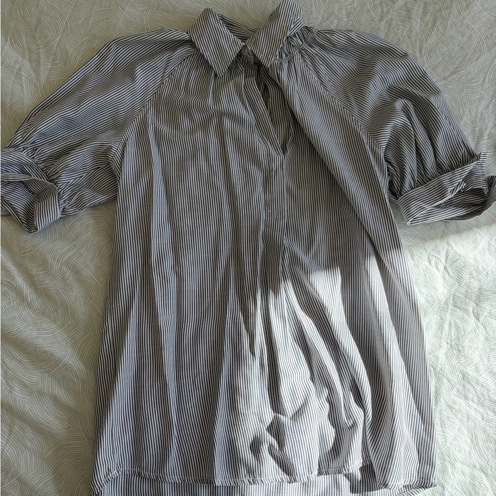 Max Studio London Striped Gray Women's Top